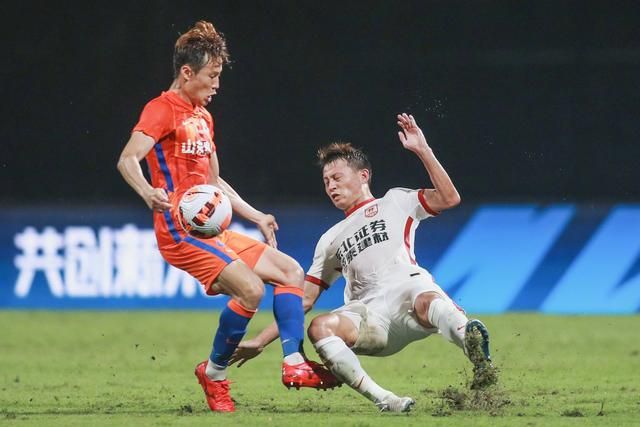 女王耳光视频30分钟以上
